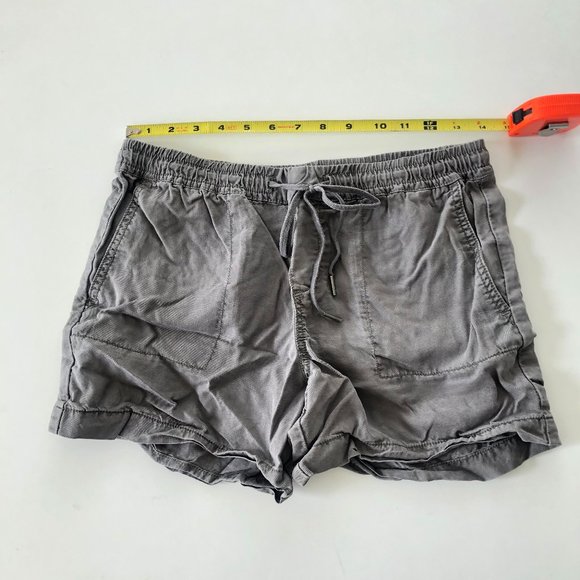 Pants - Grey linen shorts